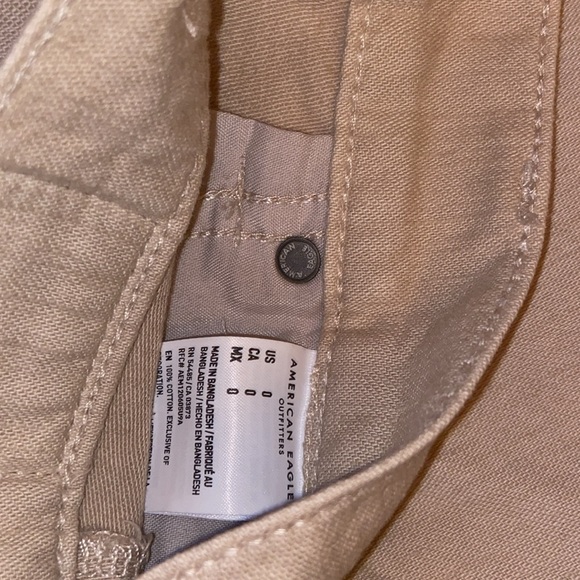 American Eagle cream beige tan distressed shorts subtle stripe detail design - Picture 2 of 7